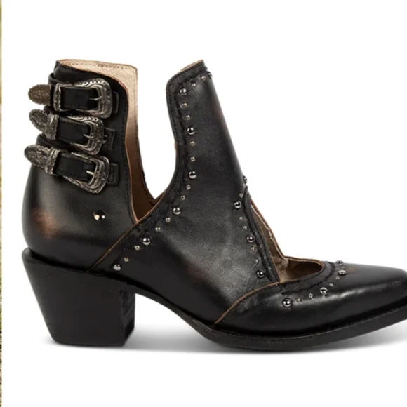 NWT! FreeBird Melody Stylish Black Leather Women's Ankle Boots Size 10 - Picture 1 of 4